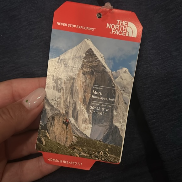 NWT Northface Women’s Zip-up - Picture 7 of 13